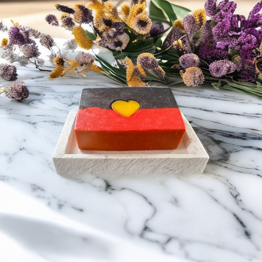 Bergamot, Peppermint, Sage, Cedar, Heliotrope